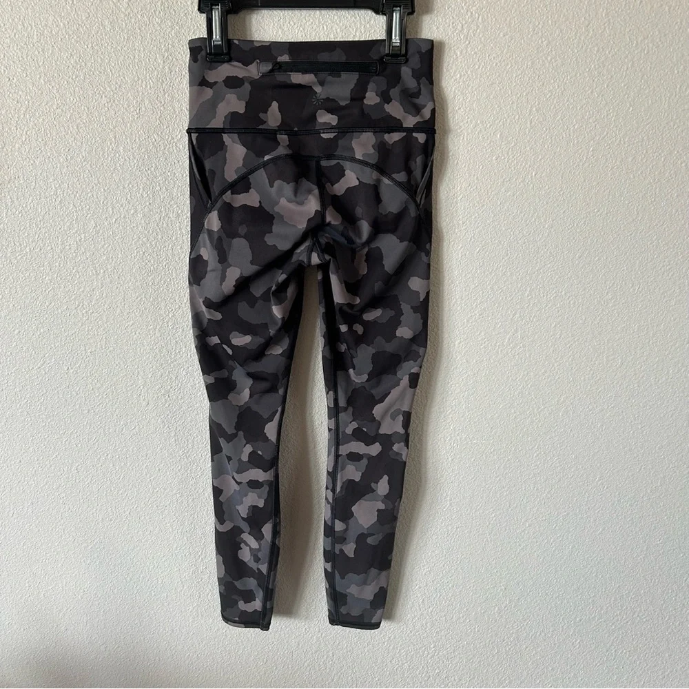 Athleta Lightning Stash Pocket Camo 7/8 Tight Leggings